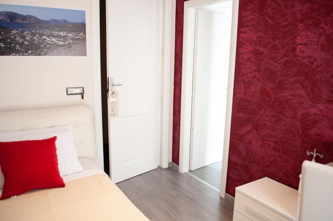 Casa Del Marchese B&B Riposto Kültér fotó